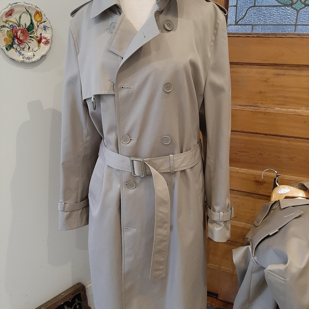 New Vintage Nino CERRUTI TRENCH COAT 40R